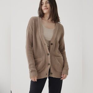 Pact Women's Cardigan in Warm Brown